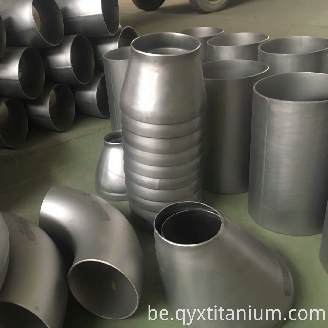 Titanium pipe fittings
